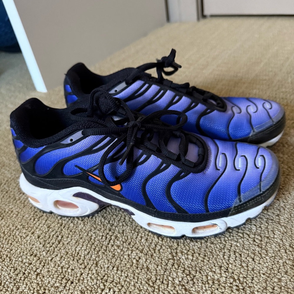 Nike Air Max Plus "Voltage Purple/Total Orange/Purple Agate" sneakers - Picture 2 of 10